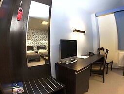 Hotton Hotel