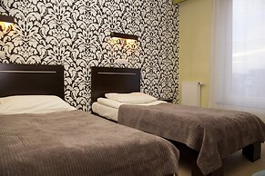 Hotton Hotel