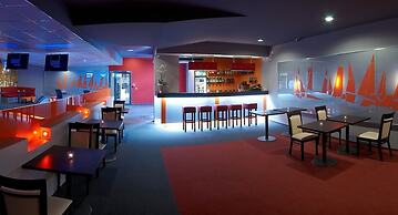 Hotton Hotel