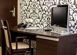 Hotton Hotel