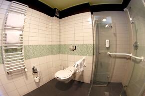 Hotton Hotel
