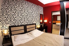 Hotton Hotel