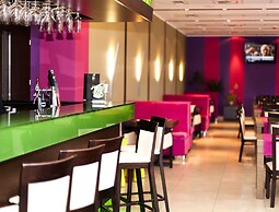 Hotton Hotel