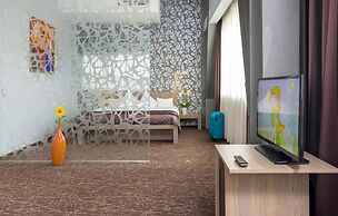 West City Hotel