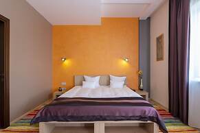 West City Hotel
