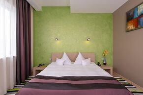West City Hotel