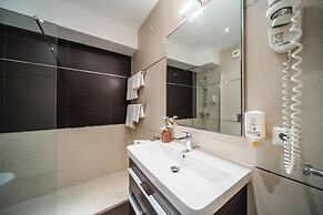 Celenga Apartments with free offsite parking