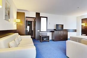 Tourist Hotel