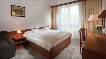 Pinia Hotel & Resort