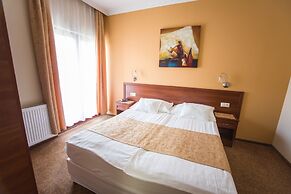 Viktória Hotel
