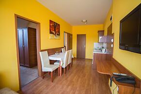 Viktória Hotel