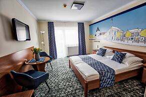 Viktória Hotel