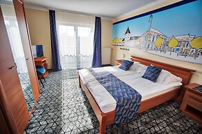 Viktória Hotel