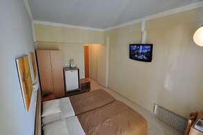 Parthenon Hotel