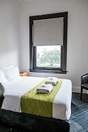 The Cambridge Hotel & Backpackers