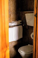 The Cambridge Hotel & Backpackers