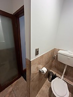 The Cambridge Hotel & Backpackers