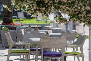 Kristalli Hotel Apartments