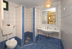 Kristalli Hotel Apartments