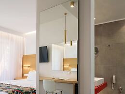 High Beach Hotel