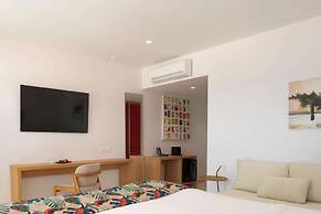 High Beach Hotel
