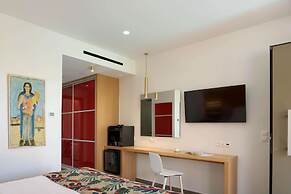 High Beach Hotel