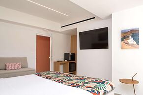 High Beach Hotel