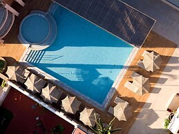High Beach Hotel