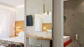 High Beach Hotel