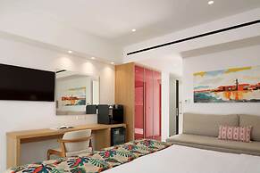 High Beach Hotel