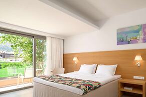 High Beach Hotel