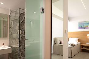 High Beach Hotel
