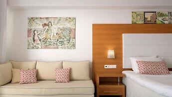 High Beach Hotel