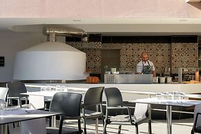 High Beach Hotel