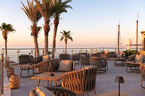 High Beach Hotel