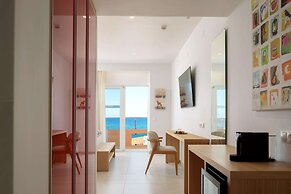 High Beach Hotel