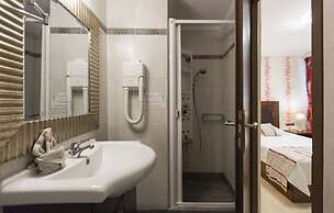 Dias Hotel