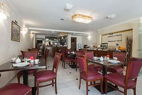 Dias Hotel