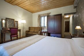 Dias Hotel