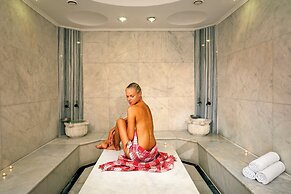 Crowne Plaza Hotel Antalya by IHG