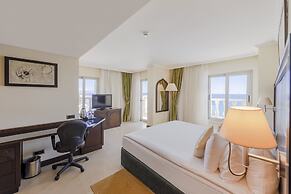 Crowne Plaza Hotel Antalya by IHG