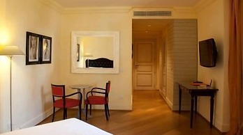 Siri Hotel