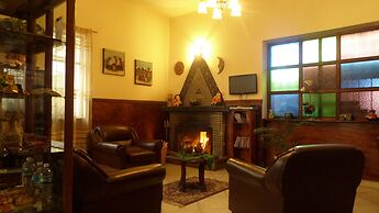 Jhomana Guesthouse