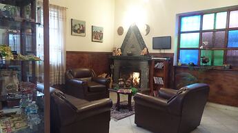 Jhomana Guesthouse