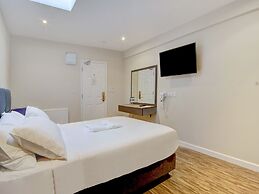 The Gissons Hotel
