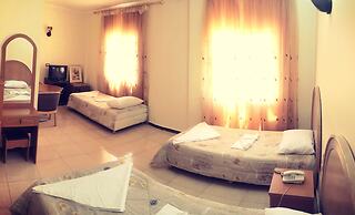 Sun Set Hotel
