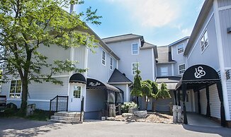 Seacliffe Inn