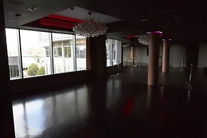 Rafayel on the Left Bank