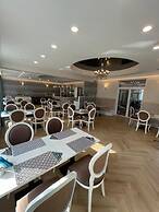 Moris Boutique Beach Hotel
