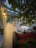 Moris Boutique Beach Hotel